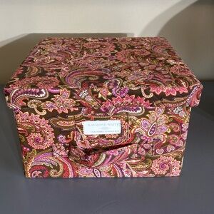 Raymond Waites collapsible storage box